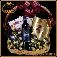 Poklon sa vinom za rodjendan muškarca korpa Crni panter, gift basket for men